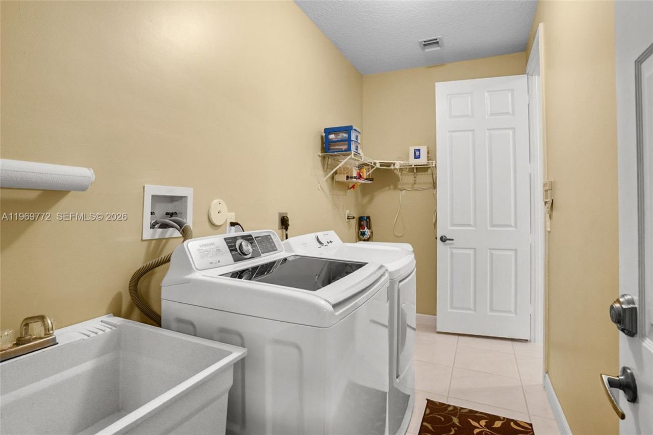 10620 NW 56th Ct, Coral Springs, FL 33076 Photo