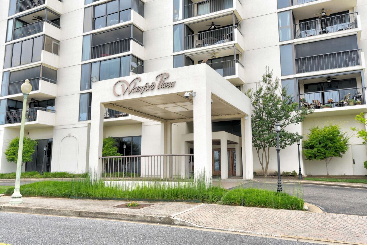 200 Wagner Pl, Unit 408, Memphis, TN 38103 Main Photo