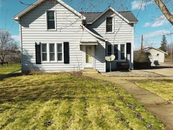 113 W Lincoln Avenue, Fall Creek, WI 54742