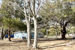 1645 Cuffy Lane photo 4