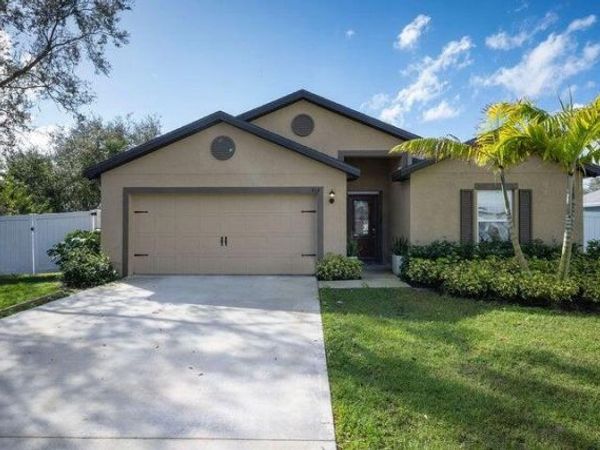 414 SW Dahled Avenue, Port St. Lucie, FL 34953