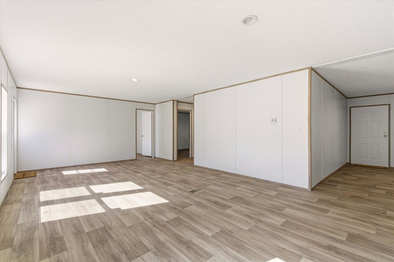 308 Howe Hall Road Photo 4