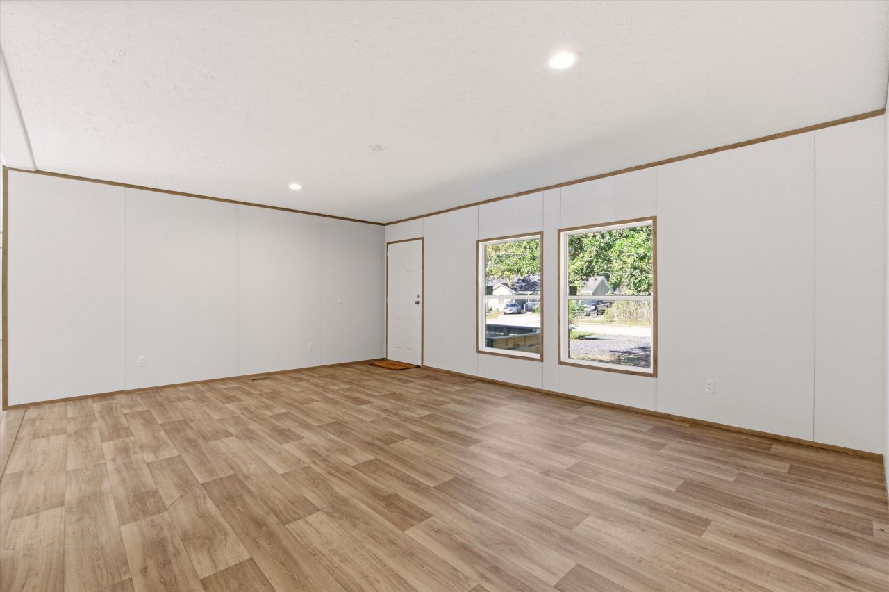 308 Howe Hall Road Photo 5