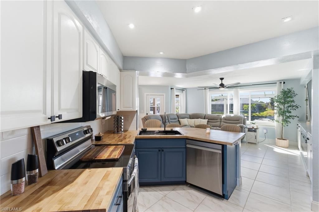 1722 SW 45th St, Cape Coral, FL 33914 Photo