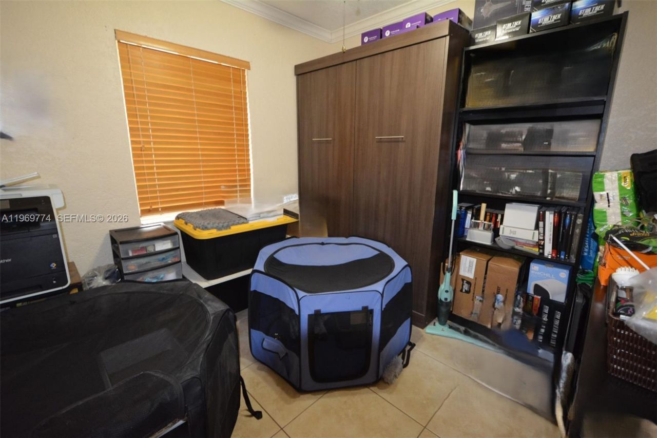 890 E 38th St , Hialeah, FL 33013 Photo