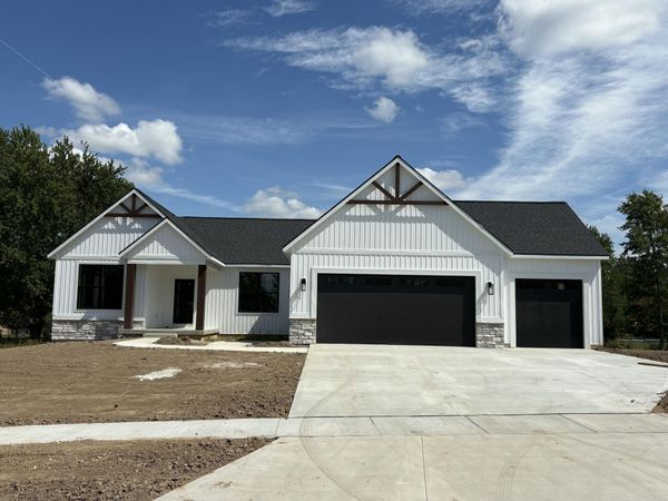 1800 Ringneck Court NW, Grand Rapids, MI 49534