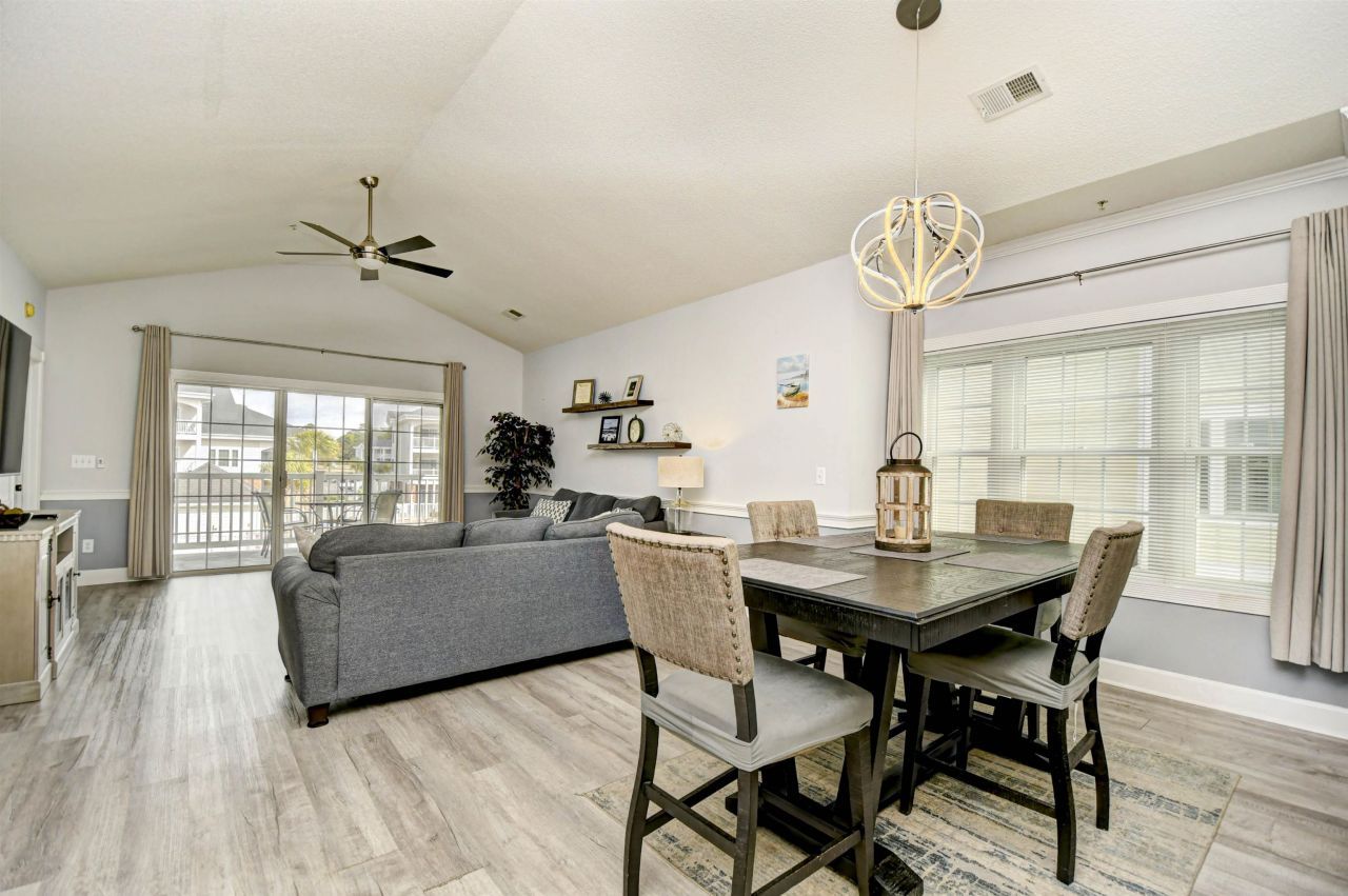 4834 Carnation Circle  Photo 9