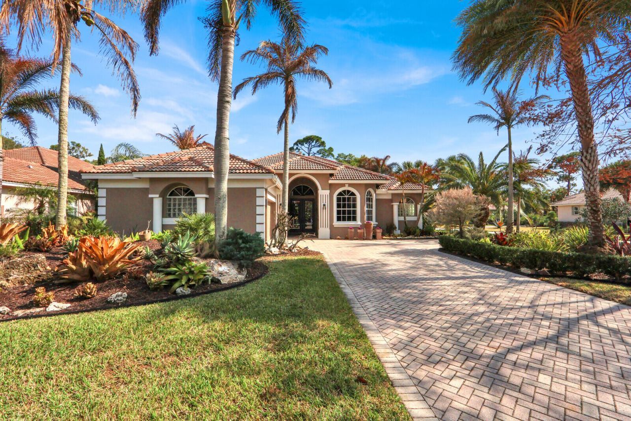 8052 Links Way, Port Saint Lucie, FL 34986 Photo