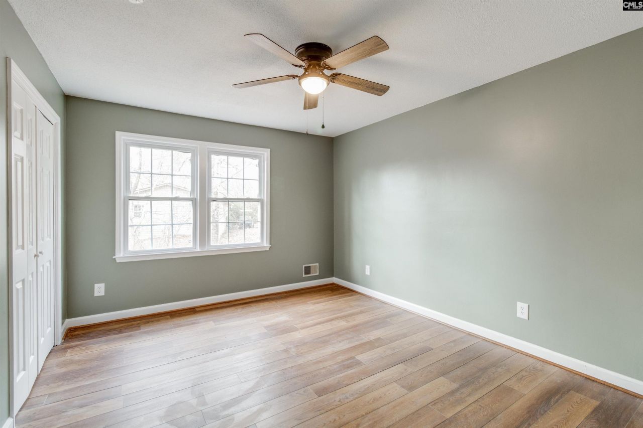 1207 S Fredericksburg Drive  Photo 10