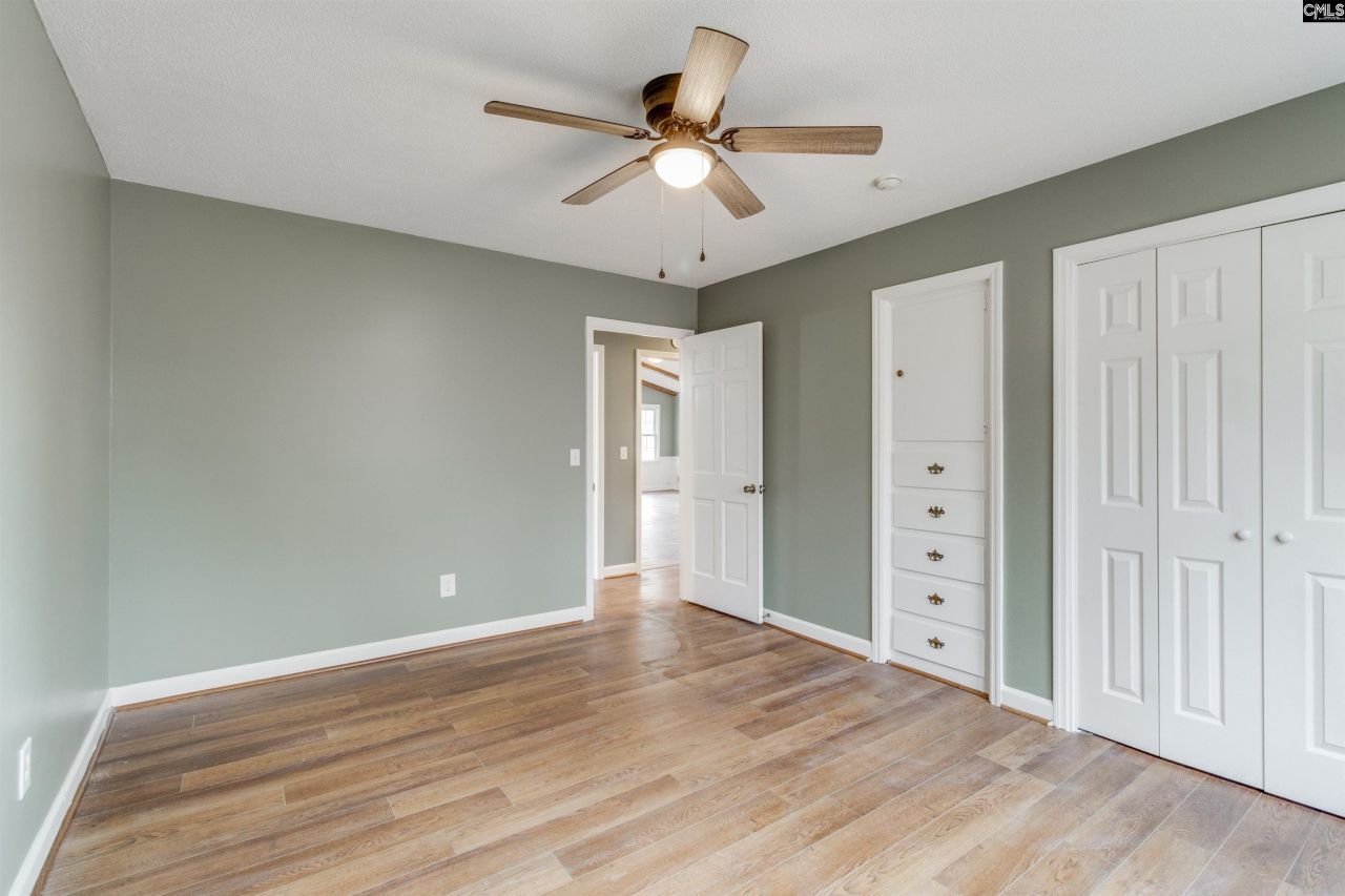 1207 S Fredericksburg Drive  Photo 11