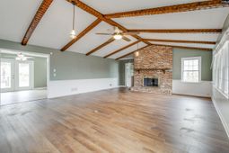 1207 S Fredericksburg Drive  photo 4