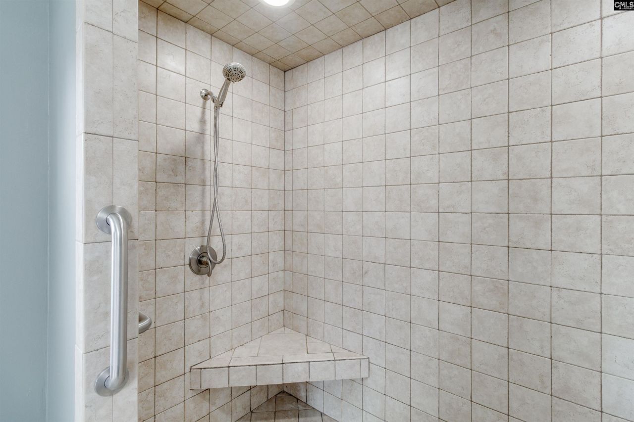 1207 S Fredericksburg Drive  Photo 9