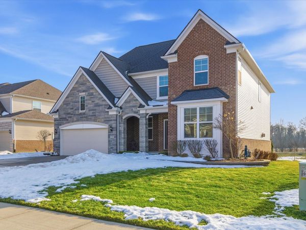 5746 Whispering Springs Drive, Ann Arbor, MI 48108