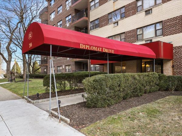 200 Diplomat Drive, Unit 3M, Mount Kisco, NY 10549