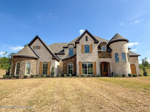 410 Poplar Lane, Holly Springs, MS 38635