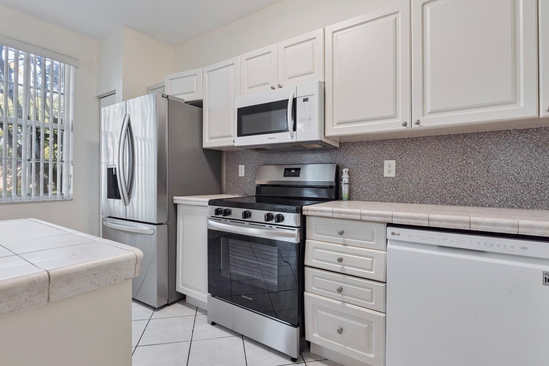 3811 NW 90th Way, Unit 3811, Sunrise, FL 33351 Photo