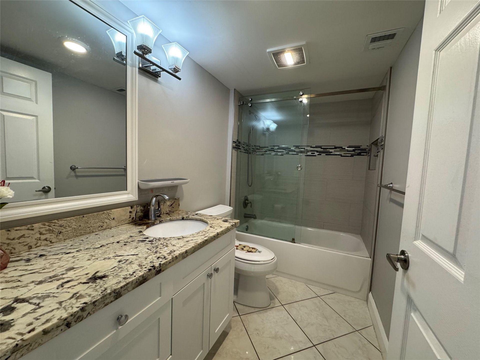 6121 Balboa Circle, Unit 306, Boca Raton, FL 33433 Photo