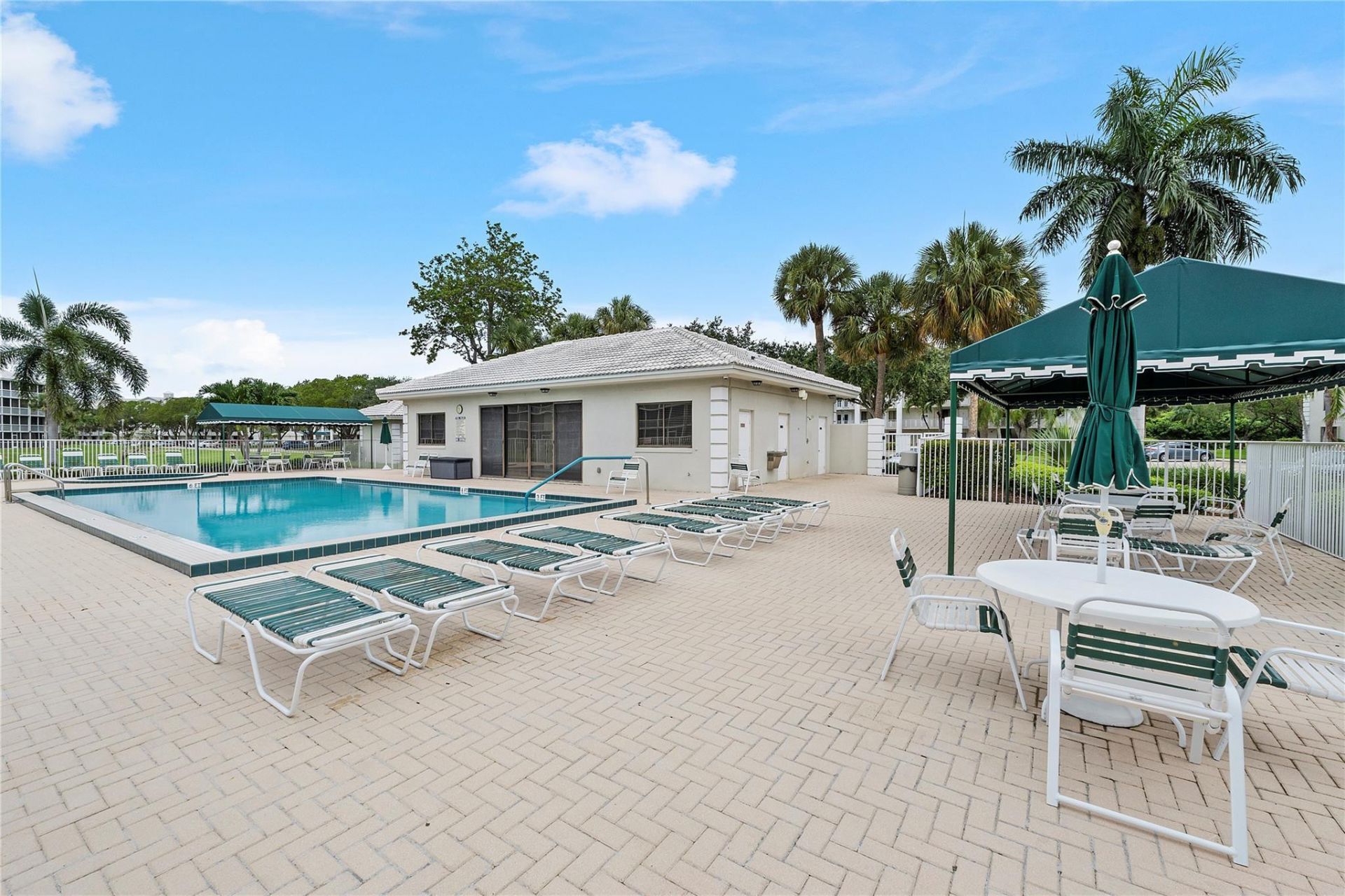 6121 Balboa Circle, Unit 306, Boca Raton, FL 33433 Photo