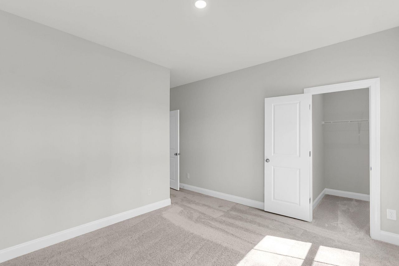 743 Maynard Lane Photo 31