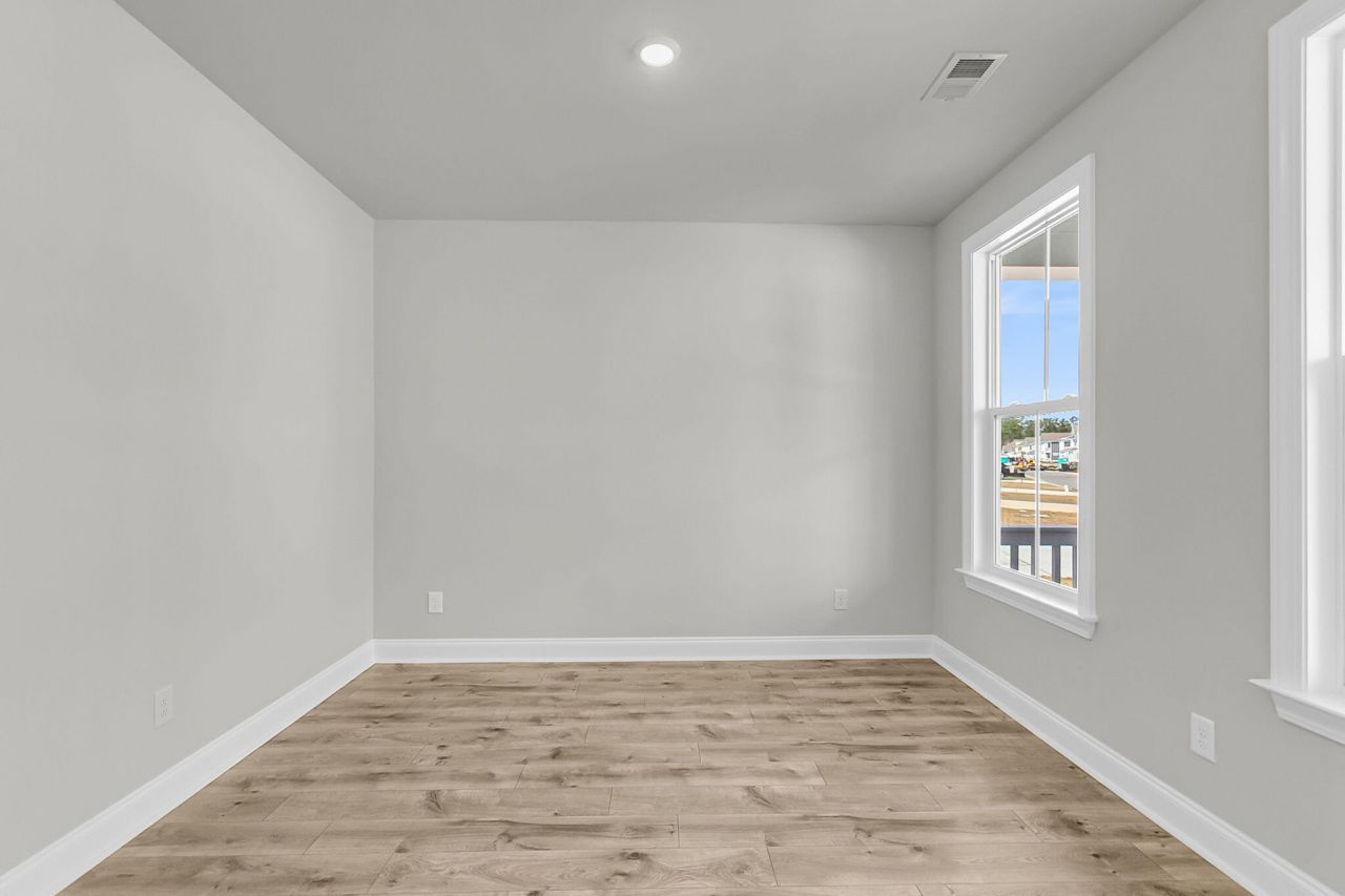 743 Maynard Lane Photo 6