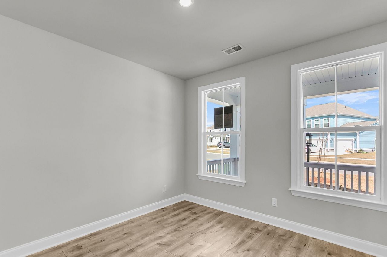 743 Maynard Lane Photo 7