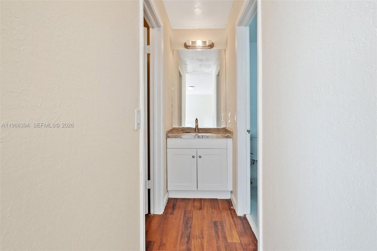 833 NW 82nd Ave , Unit 6, Plantation, FL 33324 Photo