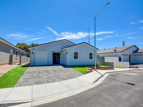 5534 Stormy Night Court, Las Vegas, NV 89120