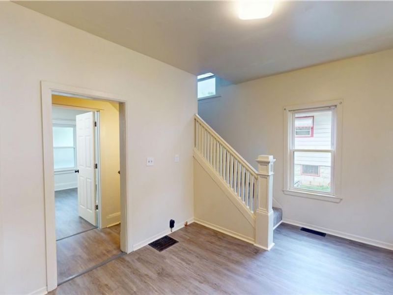 210 Perry Street, Unit Front, Struthers, OH 44471 Photo 10