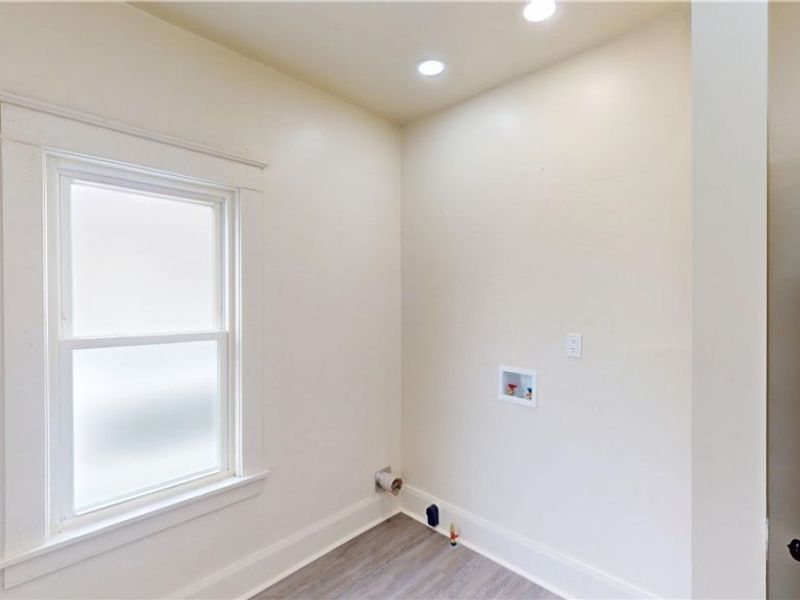 210 Perry Street, Unit Front, Struthers, OH 44471 Photo 14