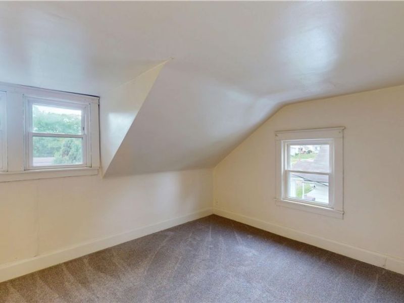 210 Perry Street, Unit Front, Struthers, OH 44471 Photo 15