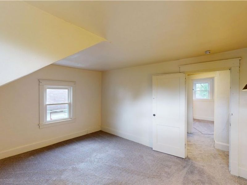 210 Perry Street, Unit Front, Struthers, OH 44471 Photo 16