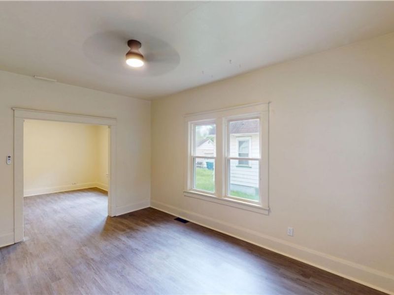 210 Perry Street, Unit Front, Struthers, OH 44471 Photo 2