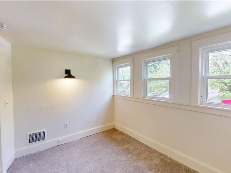 210 Perry Street, Unit Front, Struthers, OH 44471 Photo 20