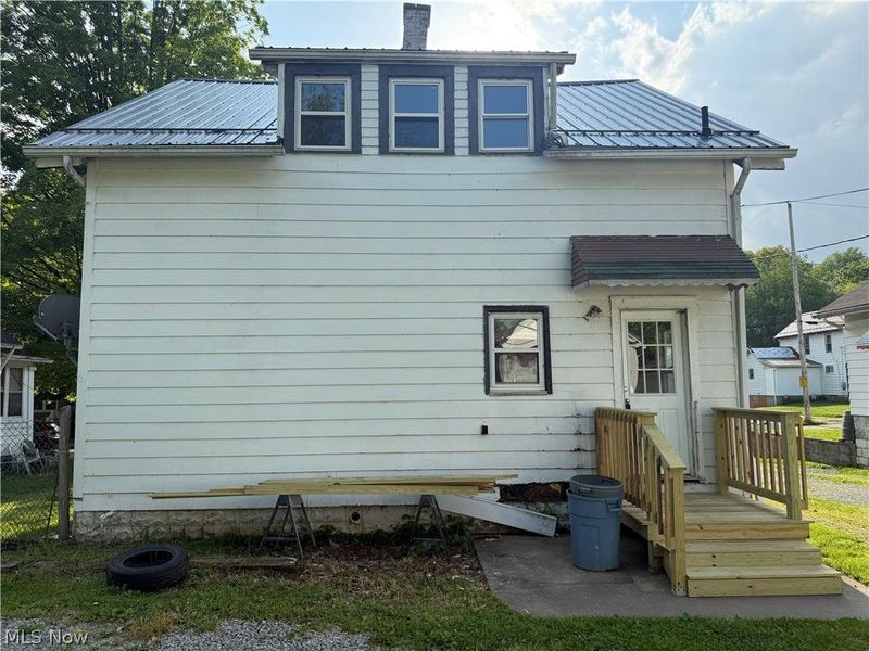 210 Perry Street, Unit Front, Struthers, OH 44471 Photo 23
