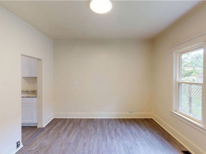 210 Perry Street, Unit Front, Struthers, OH 44471 Photo 5