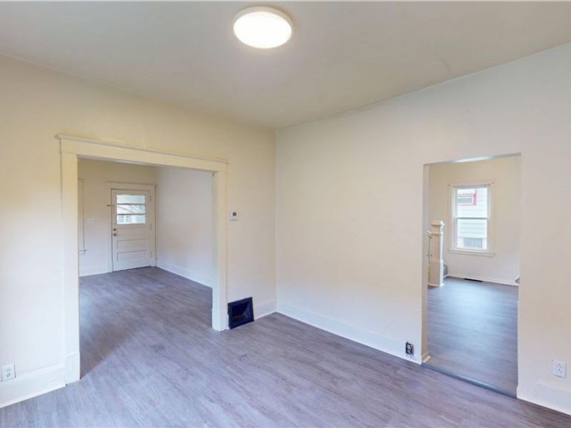 210 Perry Street, Unit Front, Struthers, OH 44471 Photo 6