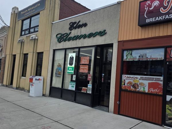 163 S Wellwood Avenue, Lindenhurst, NY 11757