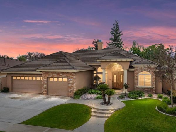 9905 Lightner Way, Bakersfield, CA 93311