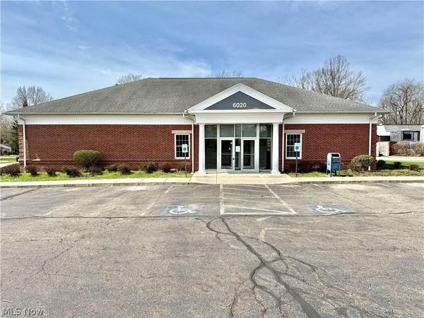 6020 Manchester Road, Akron, OH 44319