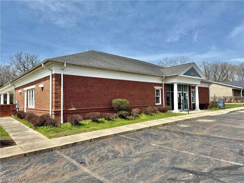 6020 Manchester Road, Akron, OH 44319 Photo 3