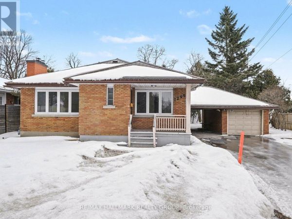 1299 Evans Boulevard, Ottawa, ON K1H7T8