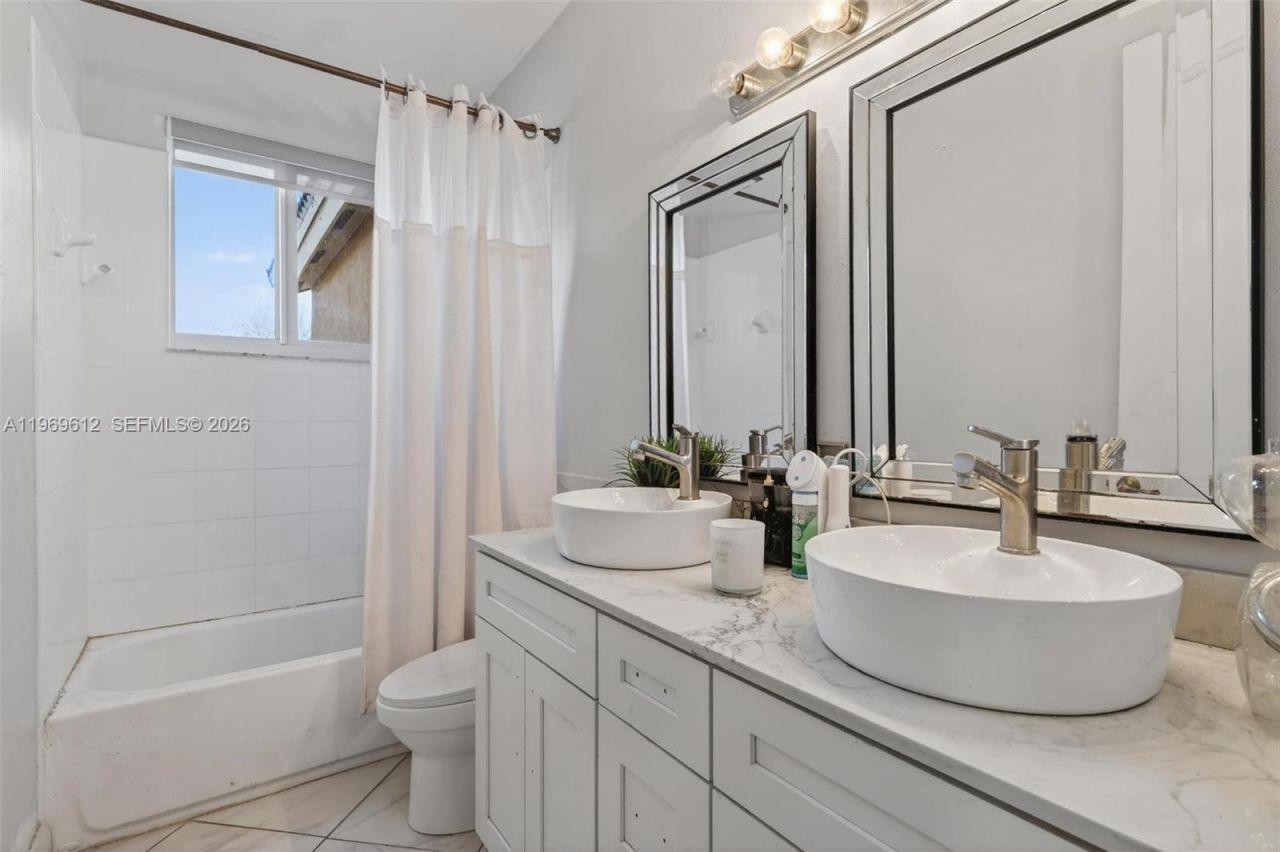 426 NE 20th Ave, Homestead, FL 33033 Photo