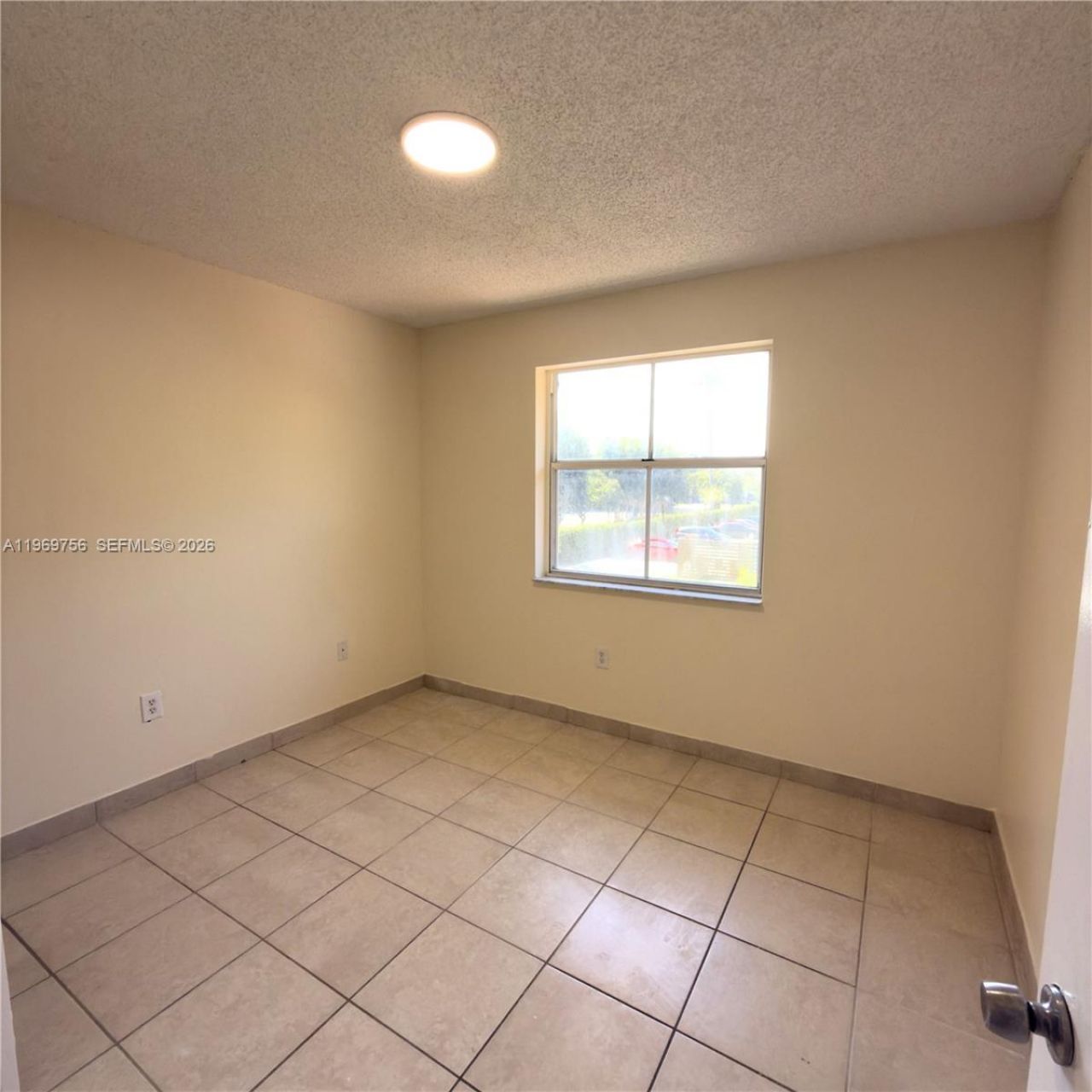 451 NE 136th St, Unit III314, North Miami, FL 33161 Photo