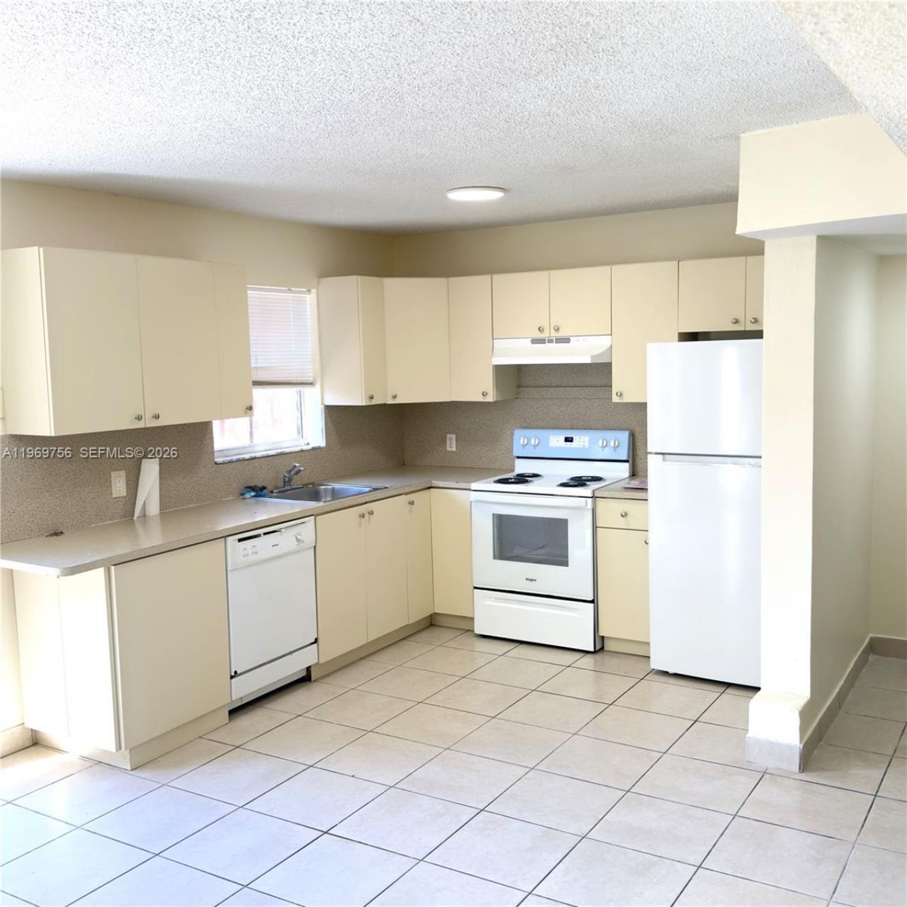 451 NE 136th St, Unit III314, North Miami, FL 33161 Photo