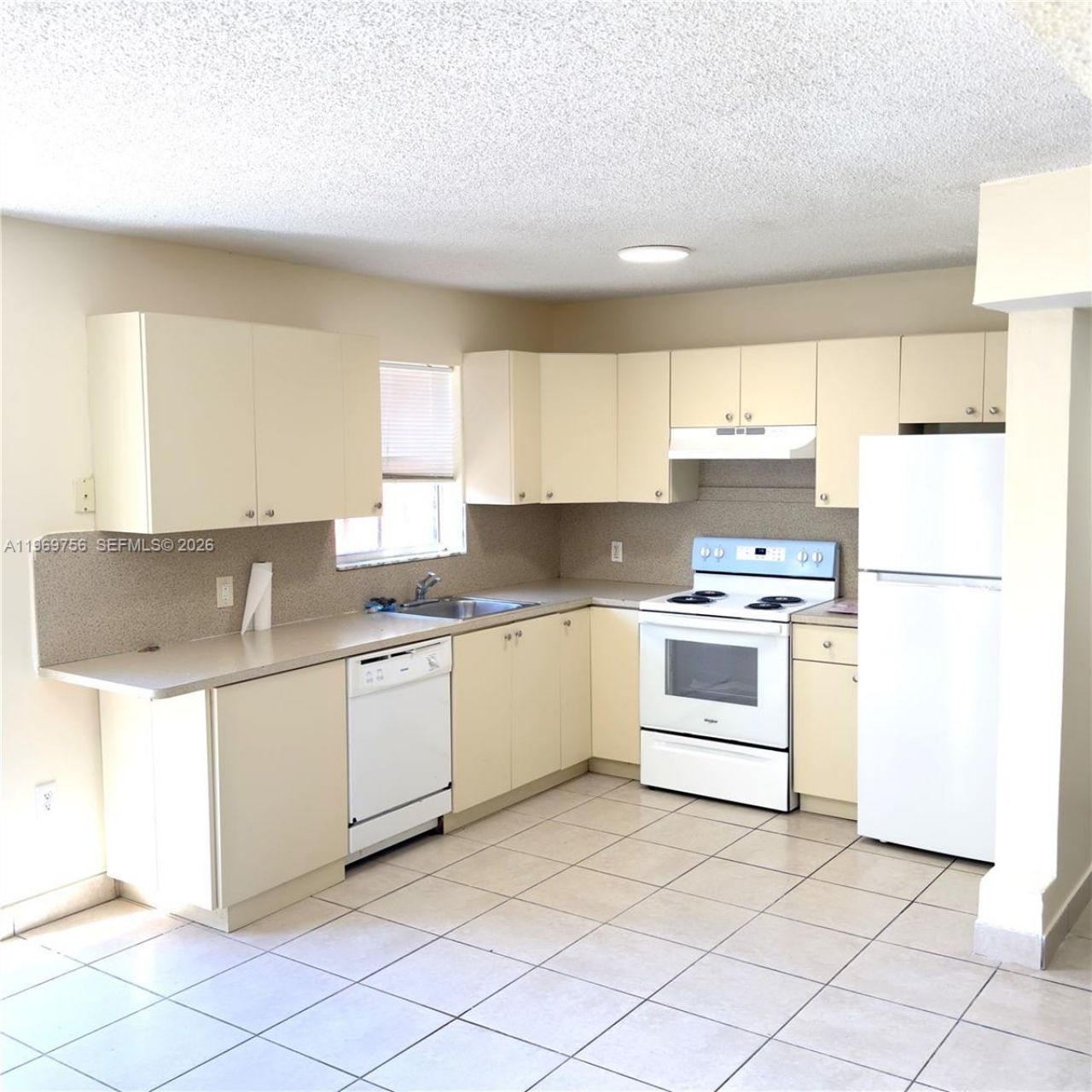 451 NE 136th St, Unit III314, North Miami, FL 33161 Photo