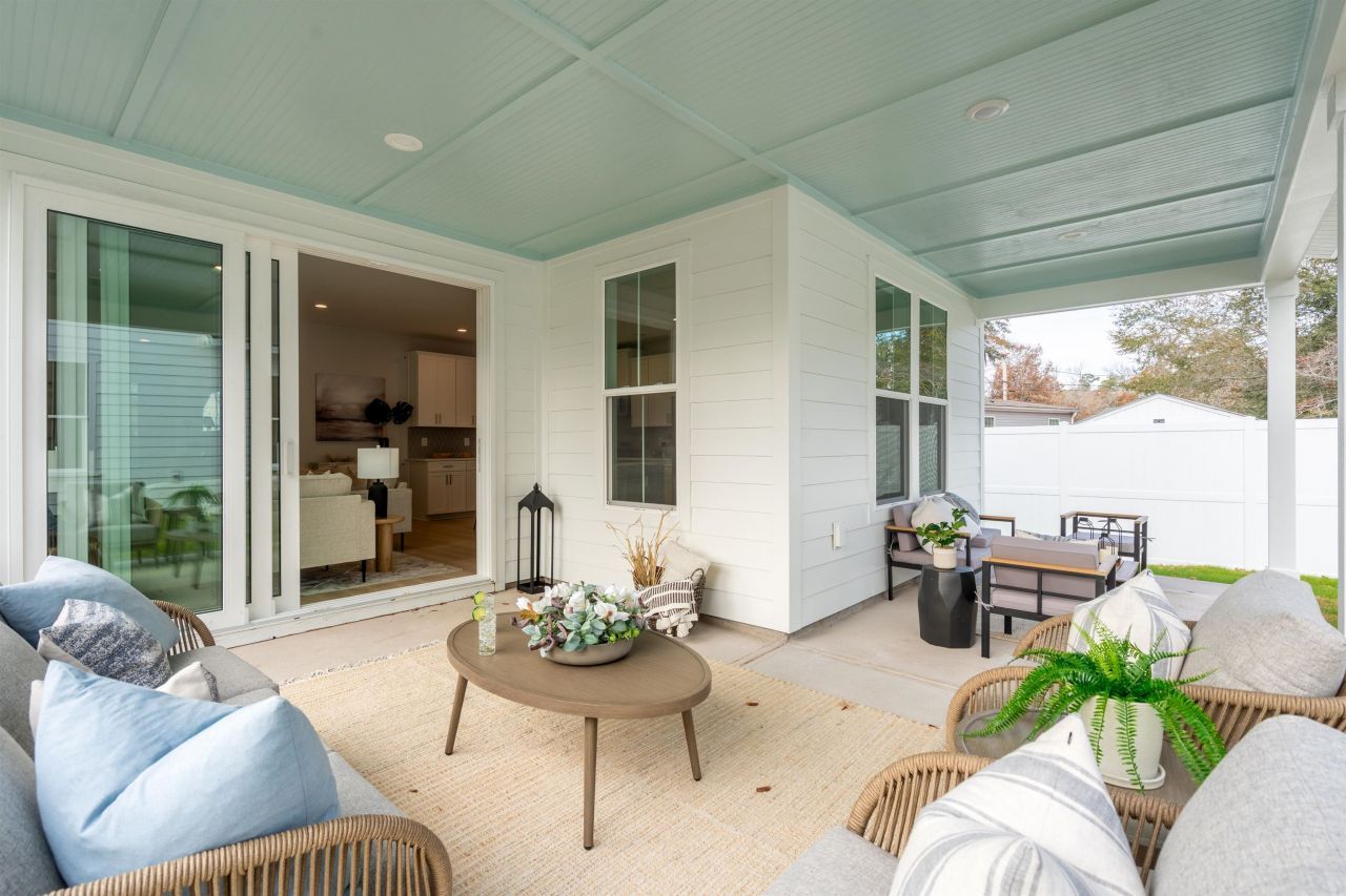 2512 Hillbourne Loop  Photo 7