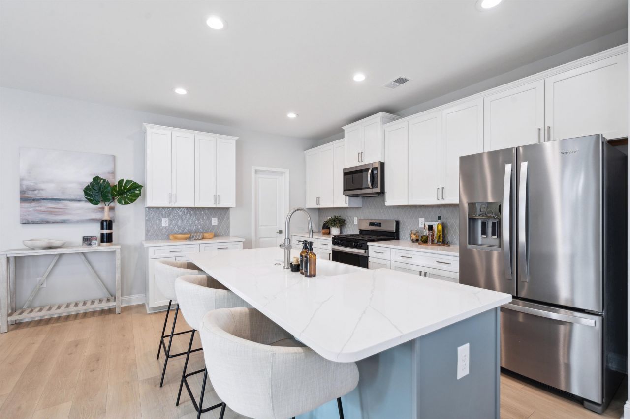 2512 Hillbourne Loop  Photo 9