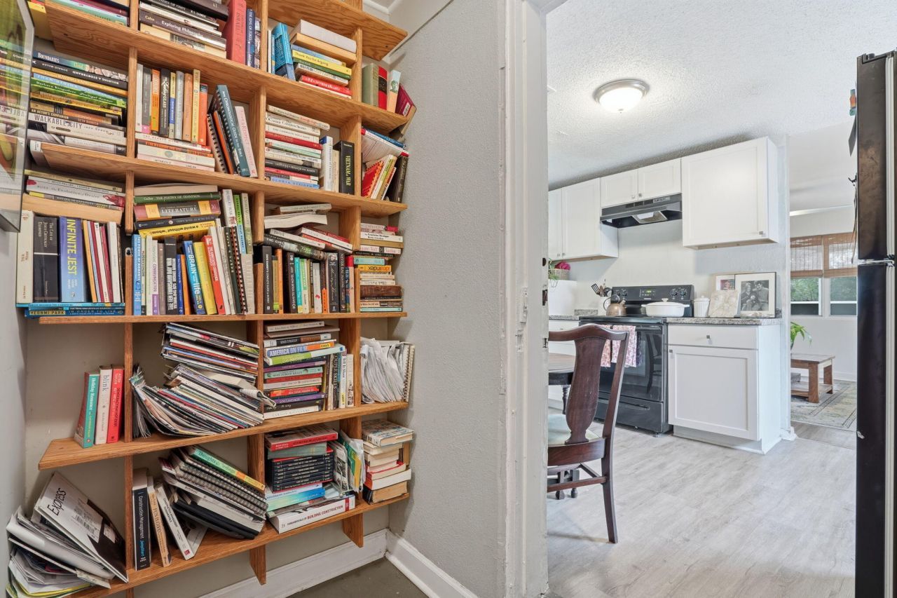 1910 Able Street Photo 13