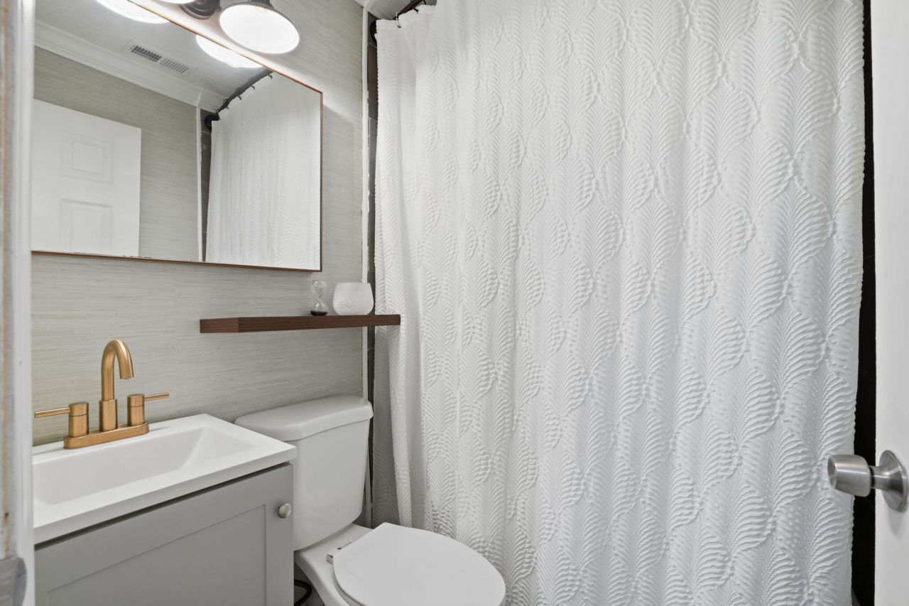 1910 Able Street Photo 20