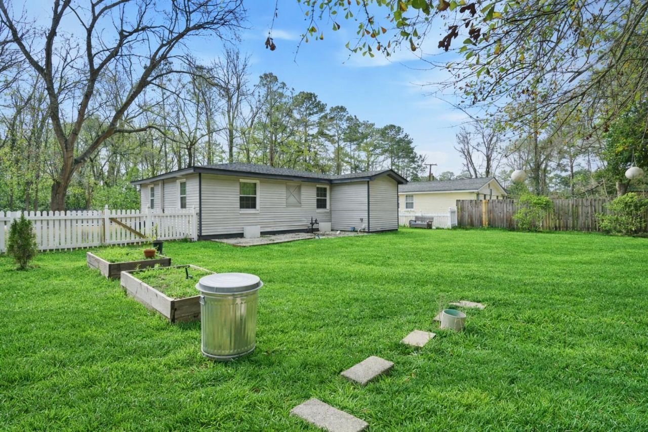 1910 Able Street Photo 22